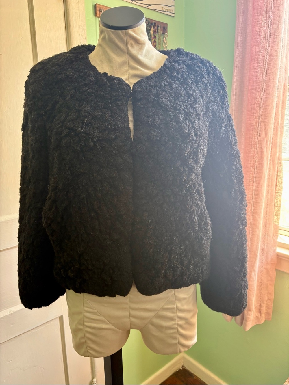 Black Faux Wool Fuzzy Textured Teddy Jacket - Picture 2 of 7